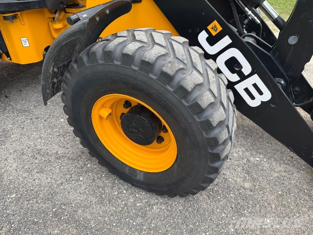 JCB 407 Incarcator pe pneuri