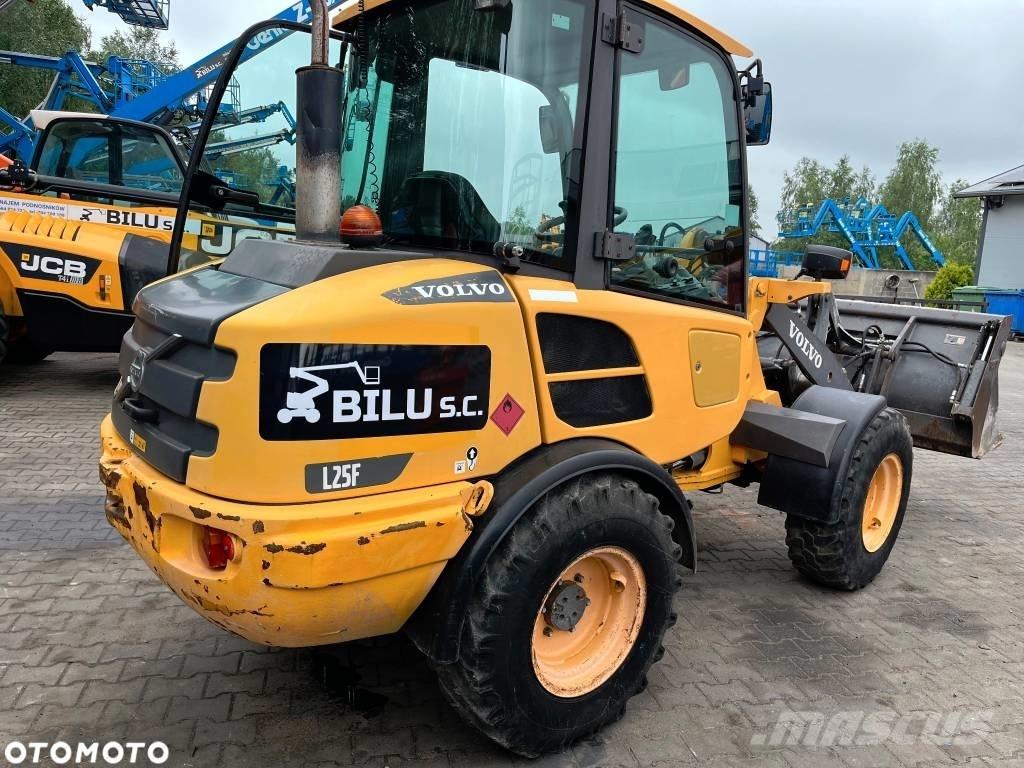 Volvo L 25 F Incarcator pe pneuri