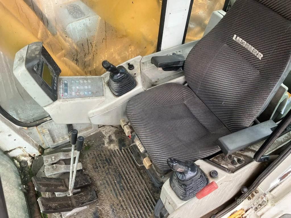 Liebherr 924 Excavatoare pe șenile
