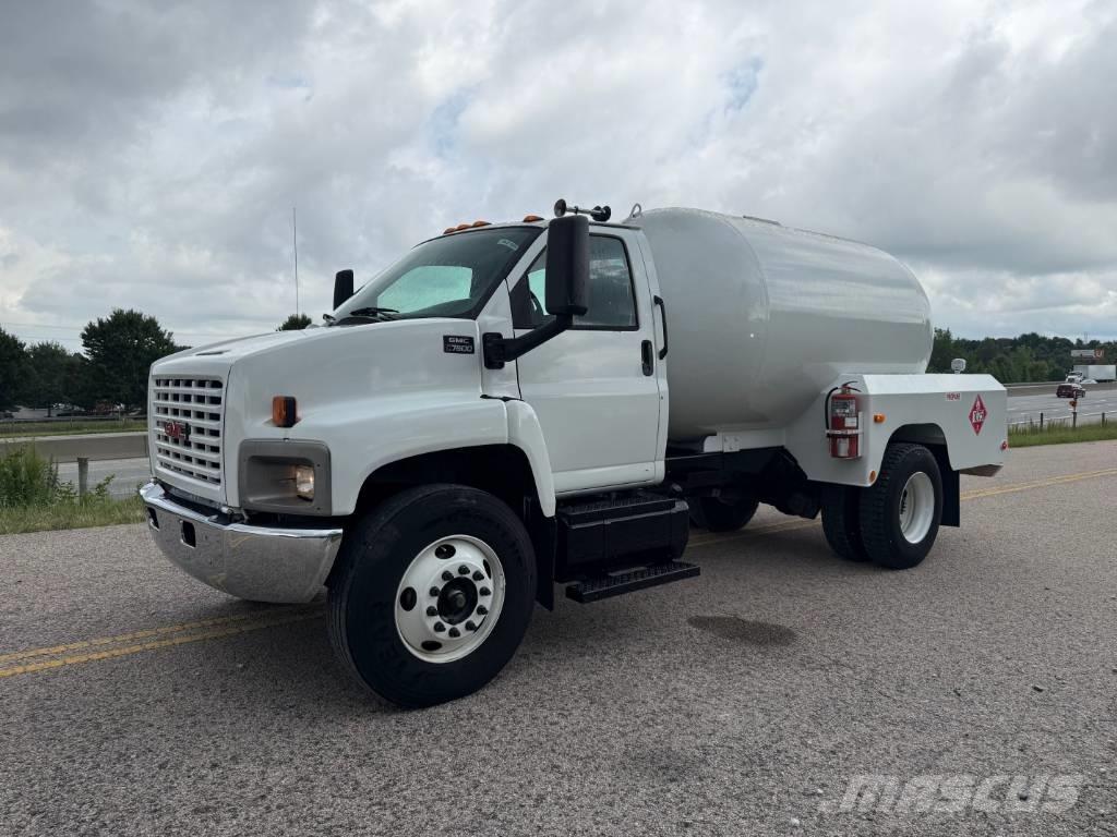 GMC C7500 Cisterne