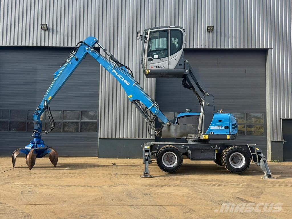 Fuchs MHL 250 Paleta de manipulare