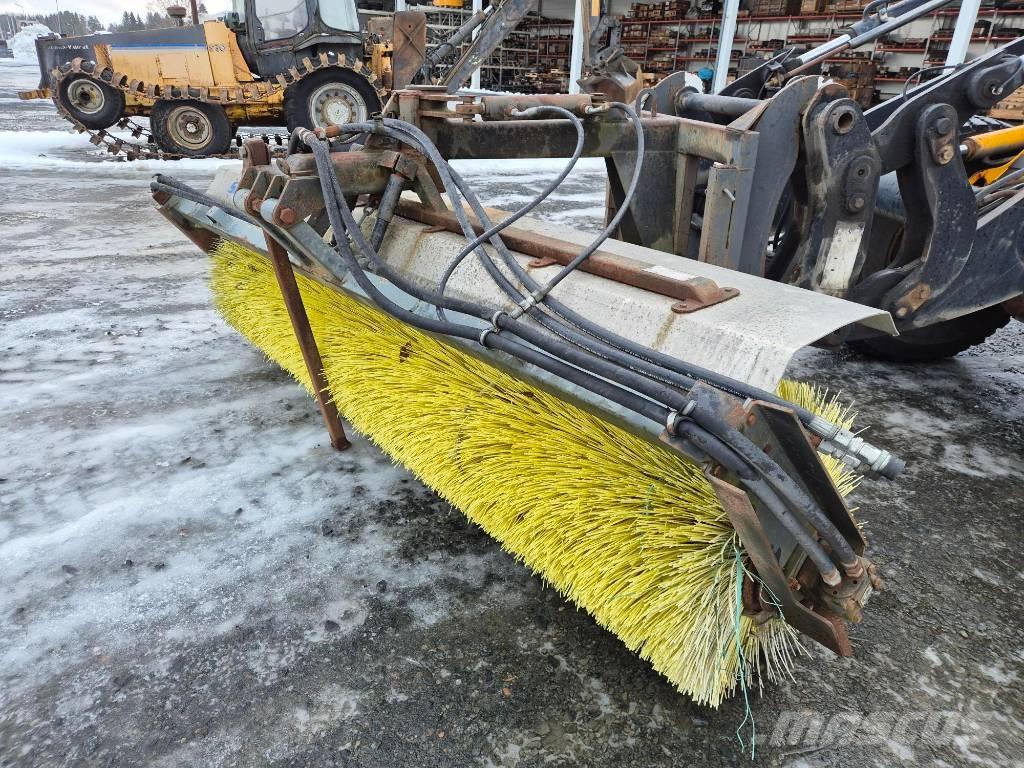 Salo 300 Avoharja Perii