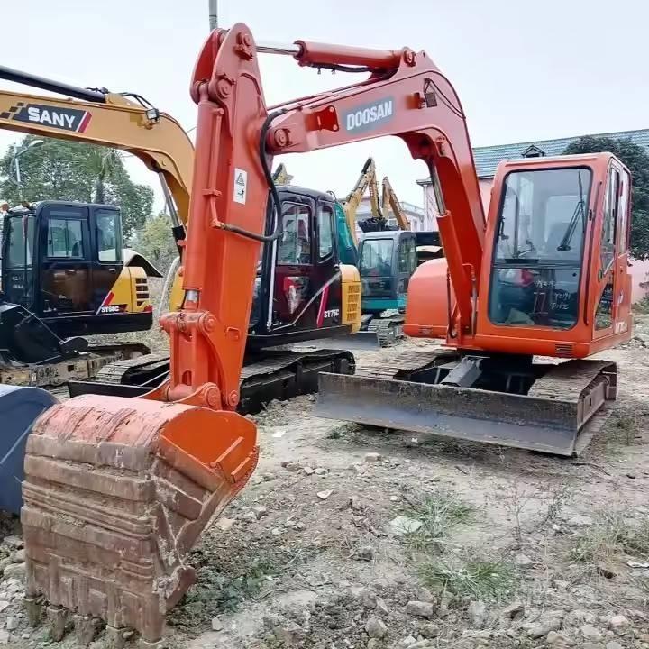 Doosan DH70-7 Excavatoare pe șenile

