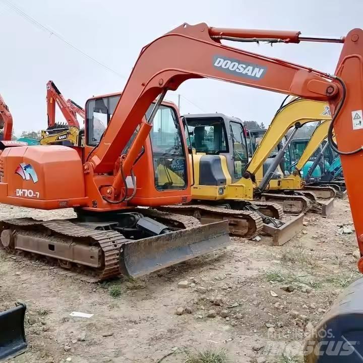 Doosan DH70-7 Excavatoare pe șenile
