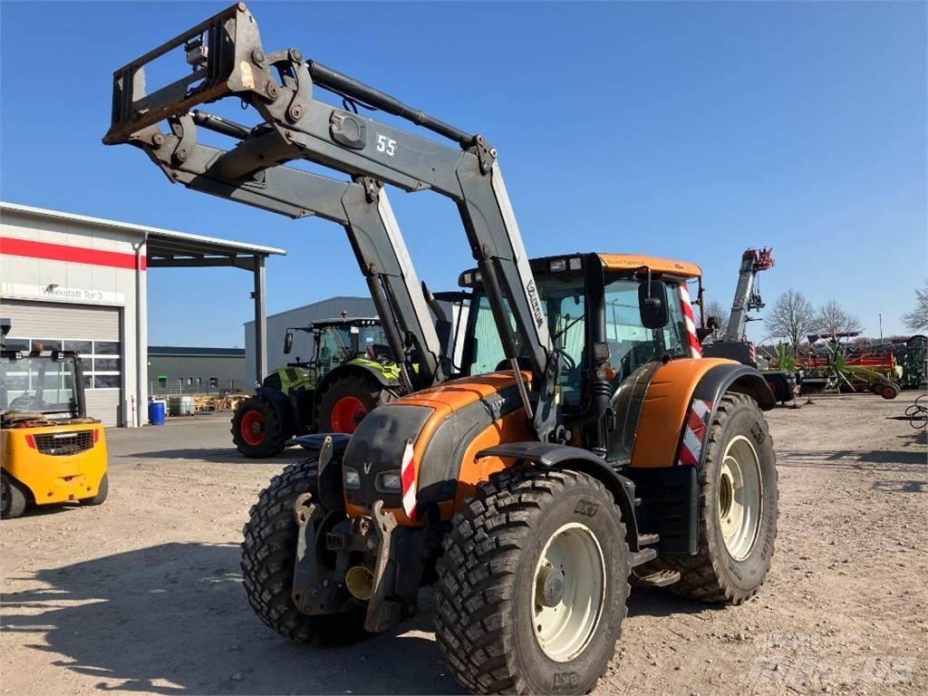 Valtra N122 Direct Tractoare