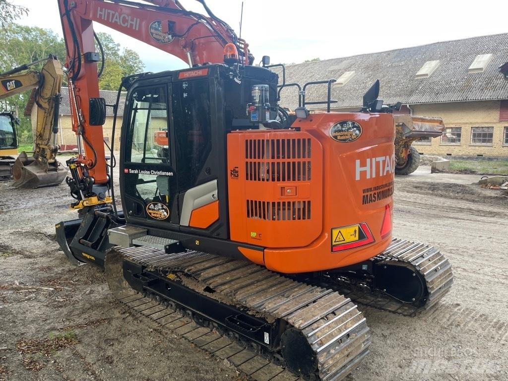 Hitachi ZX 135 US-7 Excavatoare pe șenile
