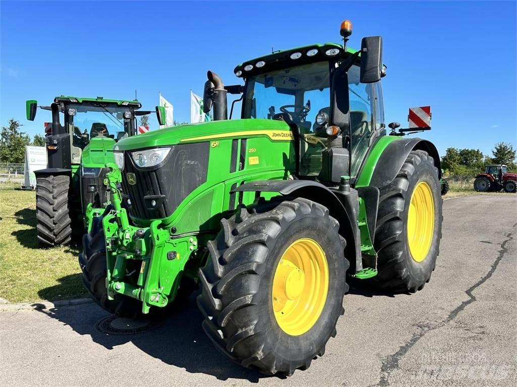 John Deere 6R 250 Tractoare