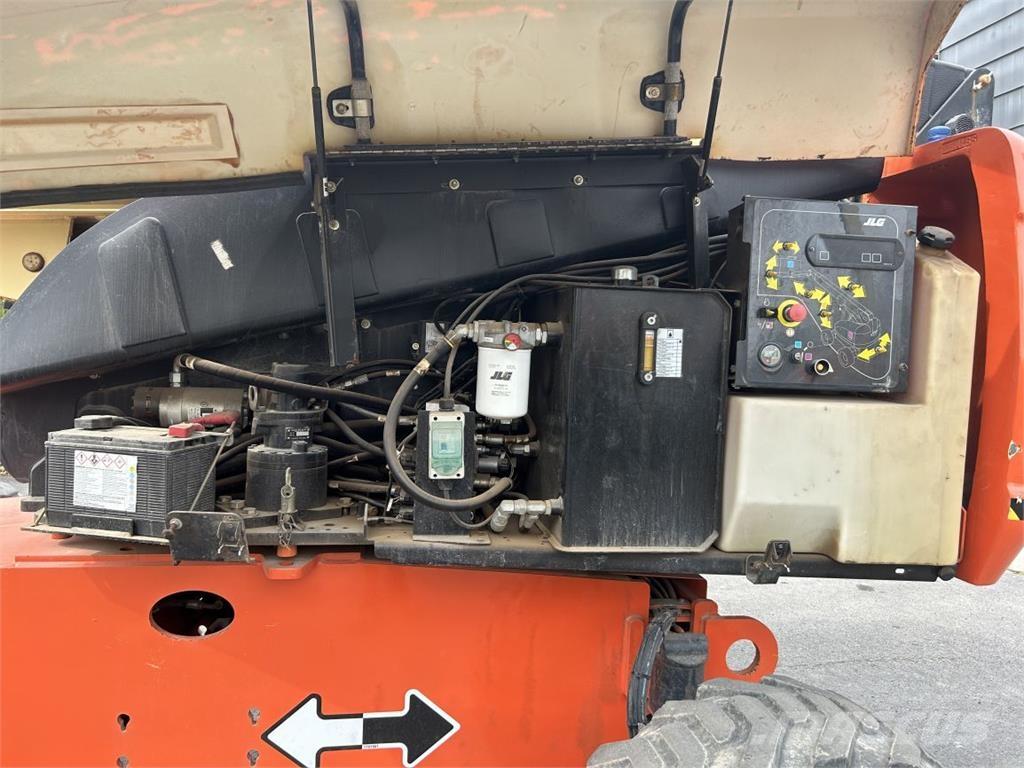 JLG 660SJ (10886) Nacele cu brat telescopic