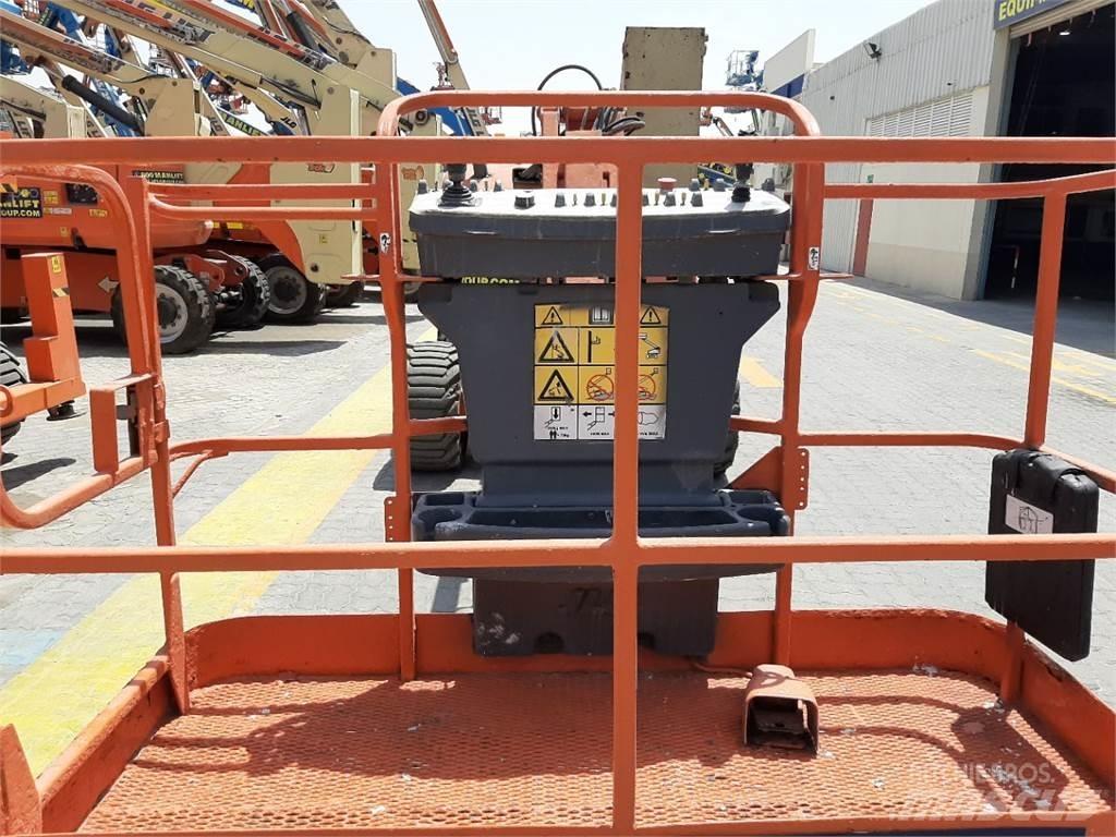 JLG 450AJ Nacele cu brat articulat