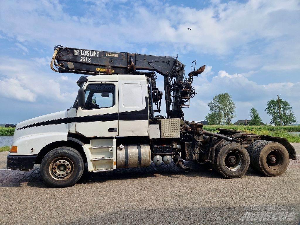 Volvo NH12.460 Autotractoare