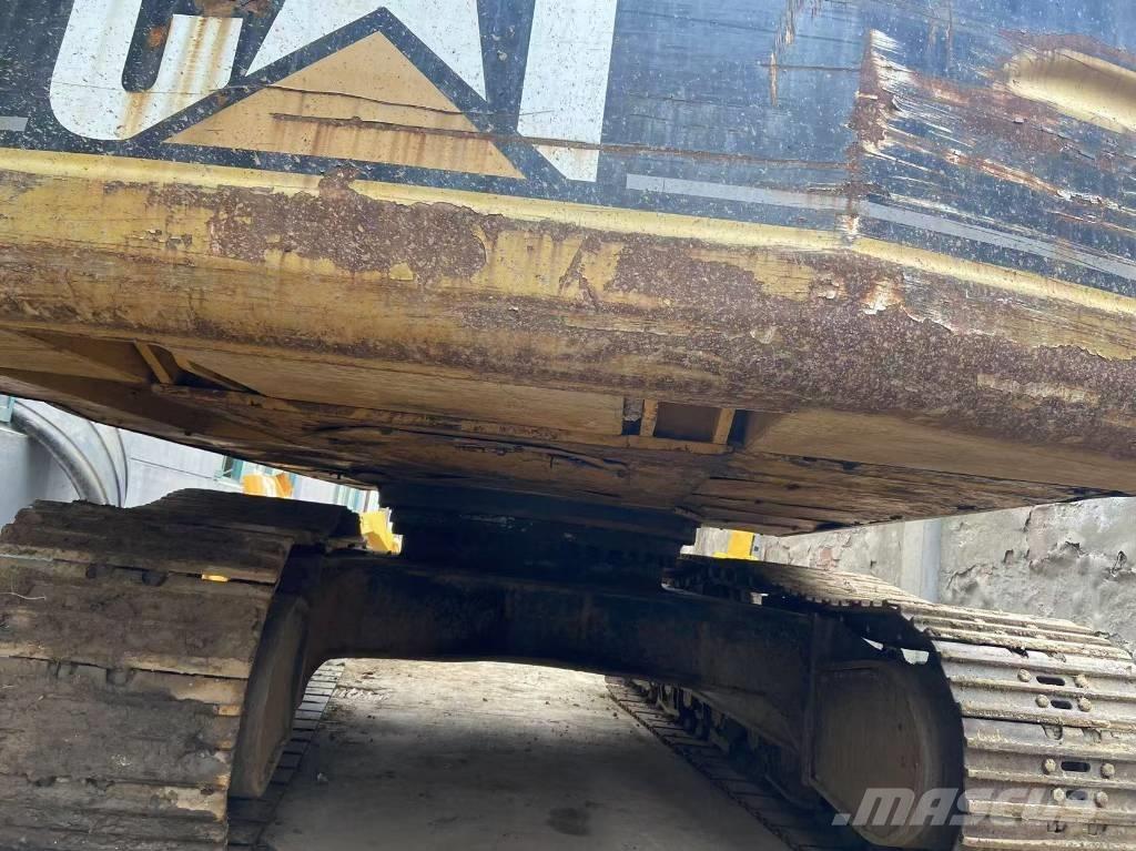 CAT 330 B L Excavatoare pe șenile
