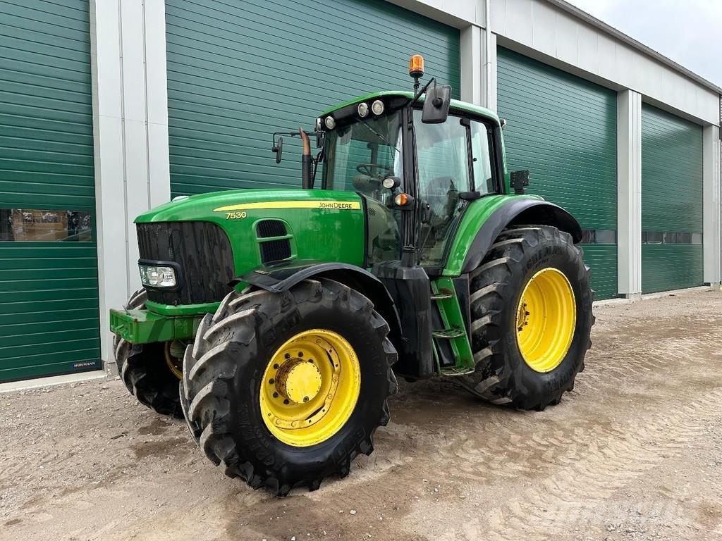 John Deere 7530 Tractoare