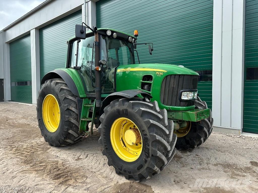 John Deere 7530 Tractoare