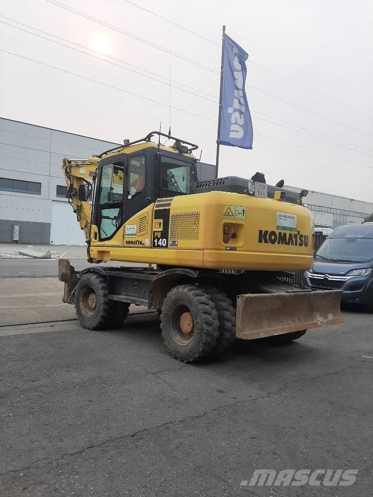 Komatsu PW 140-7 Excavatoare cu roti
