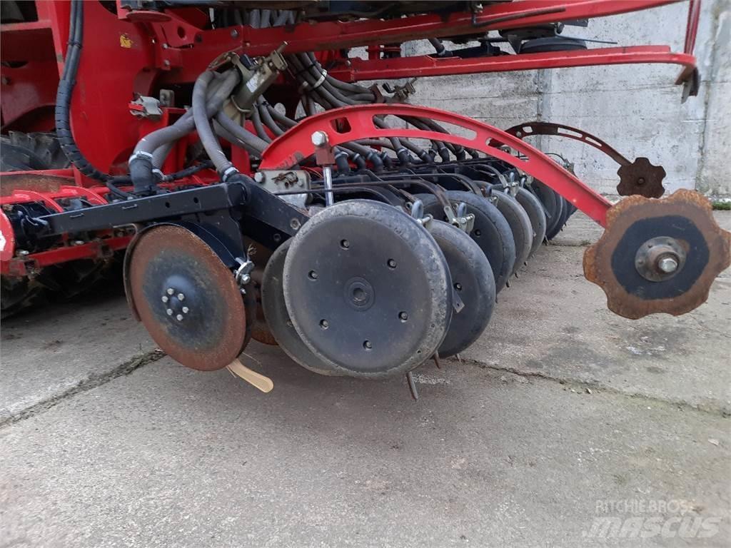 Horsch Pronto 8DC Perforatoare