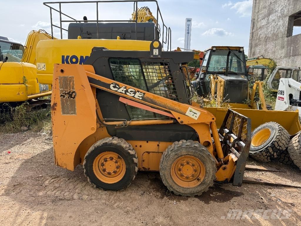 CASE 410 Mini incarcator