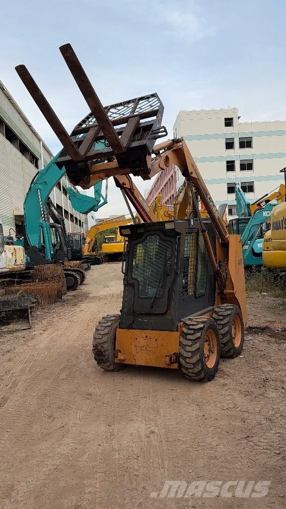 CASE 410 Mini incarcator