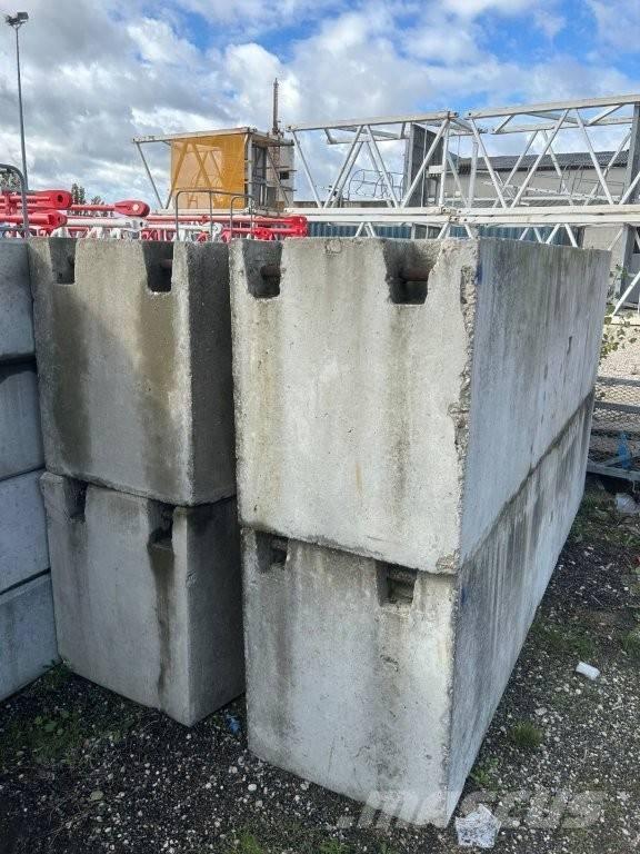 Potain MR 225 Macarale turn