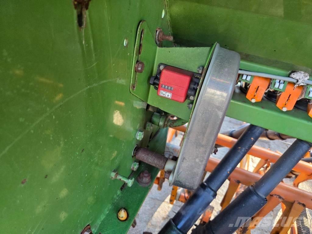 Amazone D8-30 Perforatoare