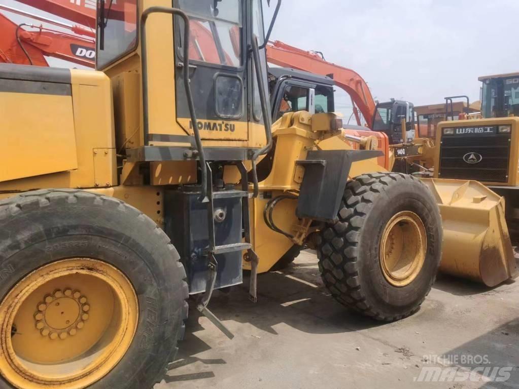 Komatsu WA 320 Incarcator pe pneuri