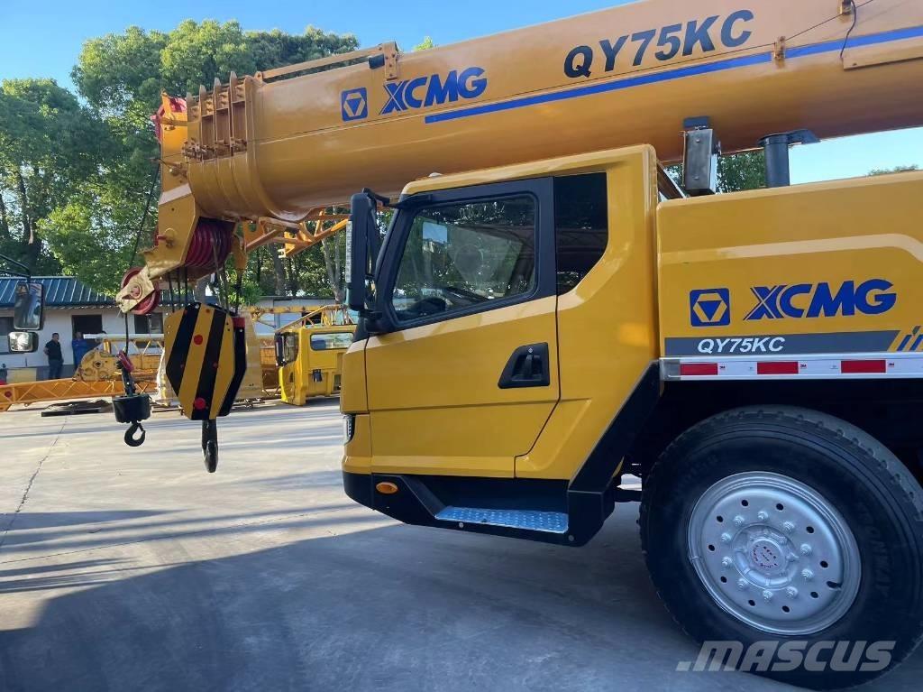 XCMG QY70KC Macara teren accidentat