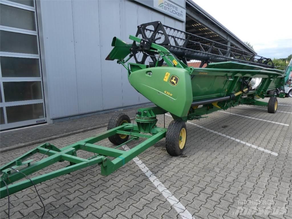 John Deere 635R Capete pentru culegatoare