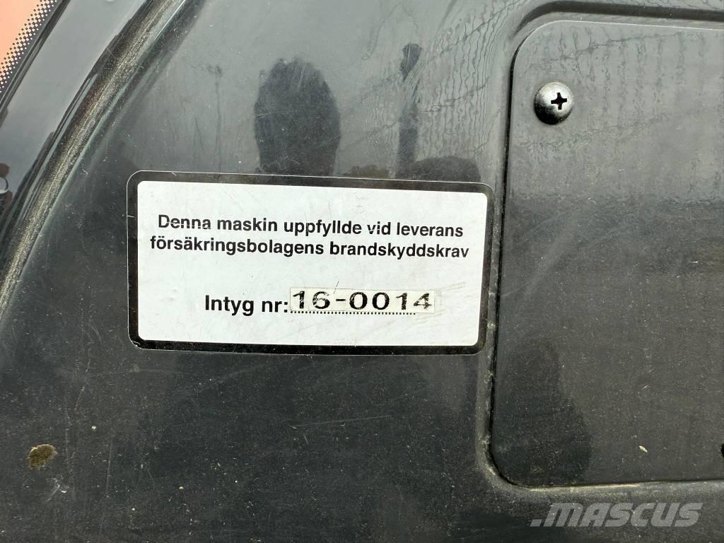 Hitachi ZX 300 LC-6 Excavatoare pe șenile
