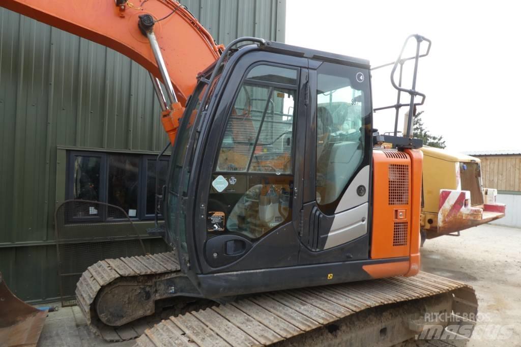 Hitachi ZX 135 US-6 Excavatoare pe șenile
