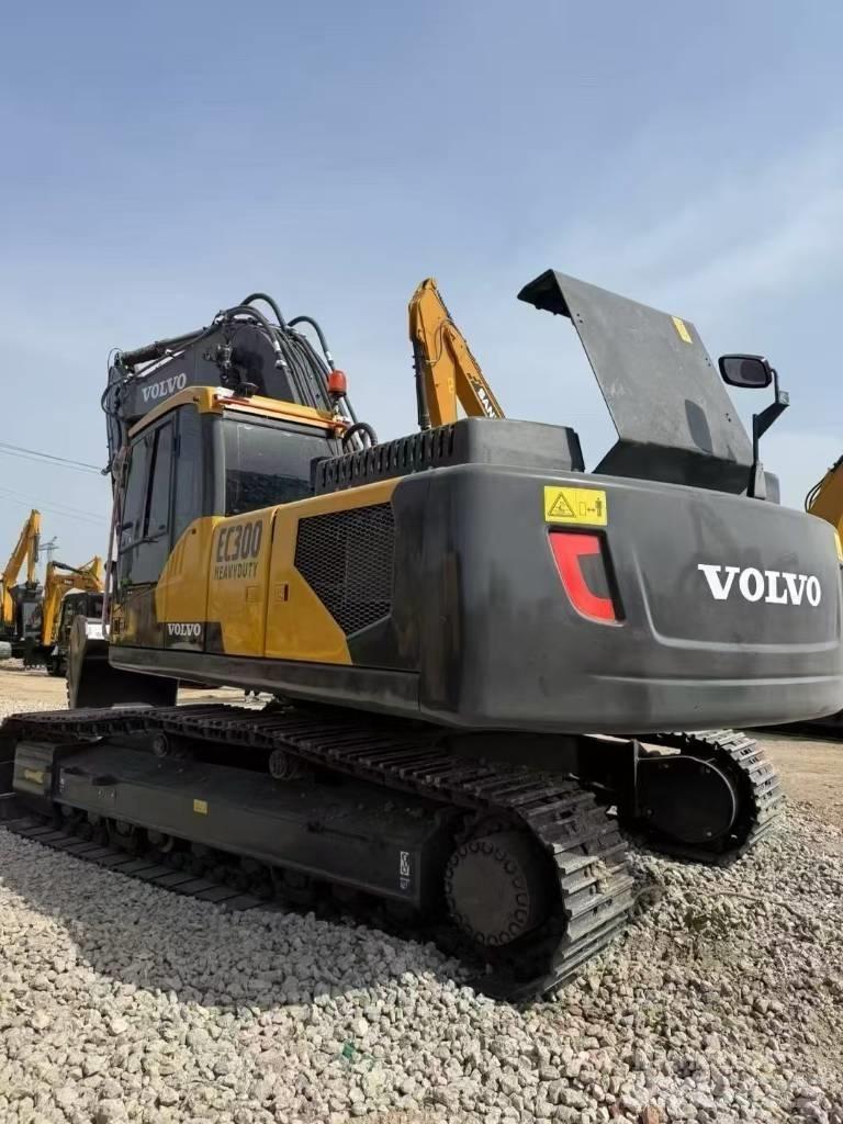 Volvo 300D Excavatoare pe șenile
