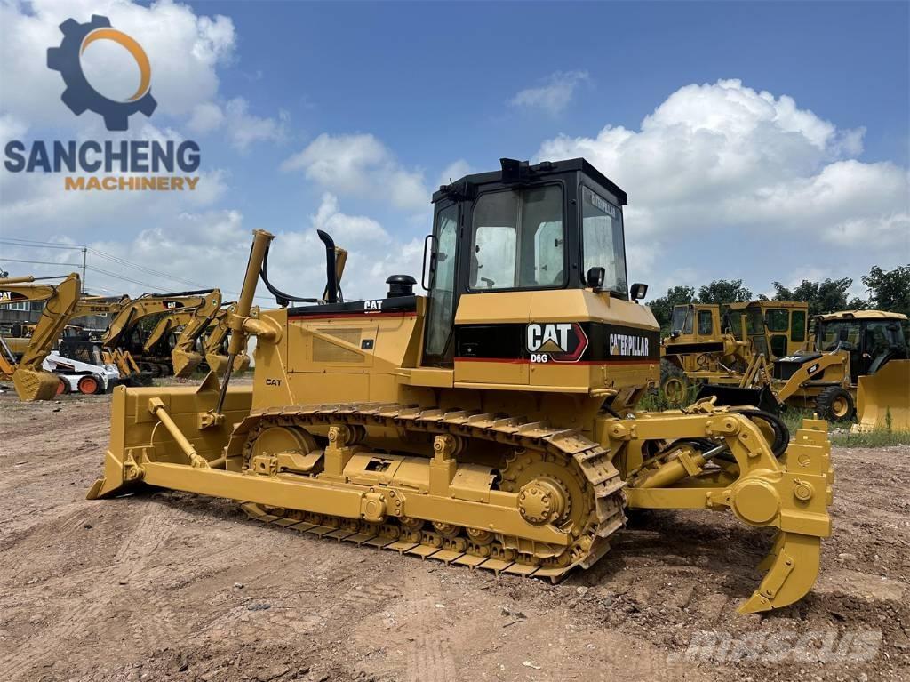CAT D6G Buldozere pe senile