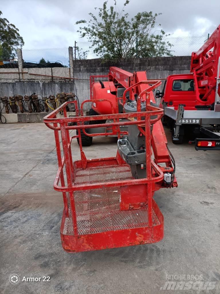 JLG 600 AJ Nacele cu brat articulat