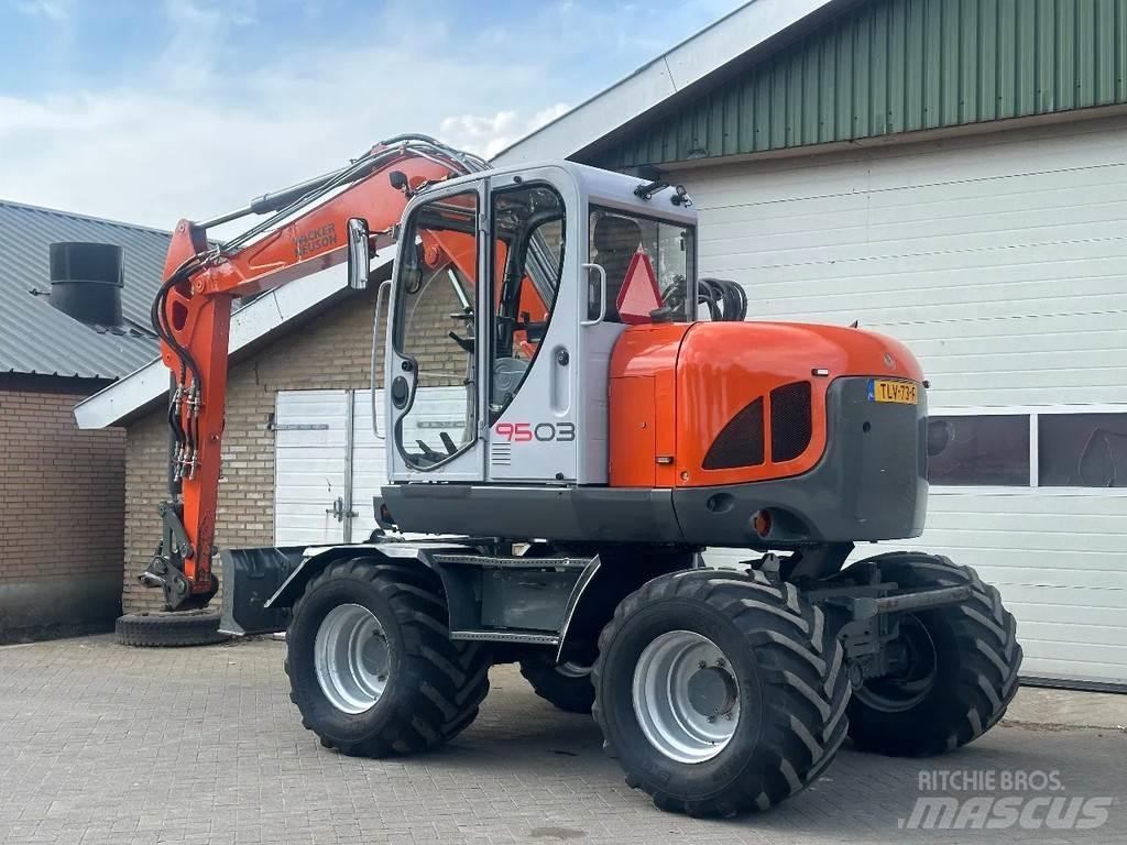 Neuson 9503 Excavatoare 7t - 12t