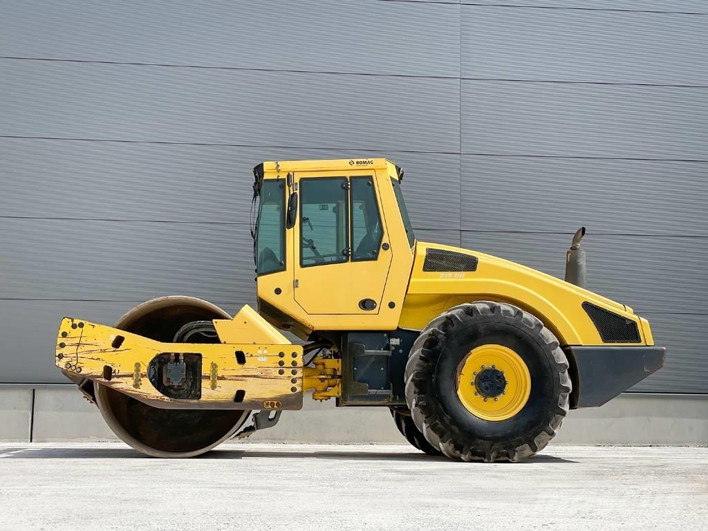 Bomag BW 213 DH-4 Compactoare monocilindrice