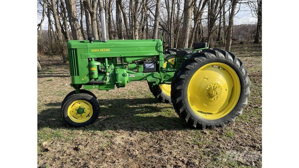 John Deere 40T Tractoare