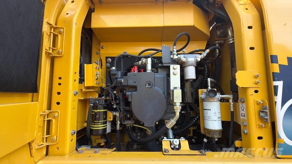 Komatsu HB 215 LC-3 Excavatoare pe șenile
