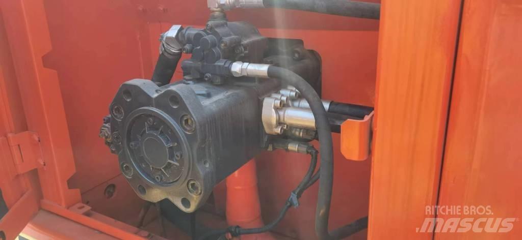 Doosan 300-7 Excavatoare pe șenile
