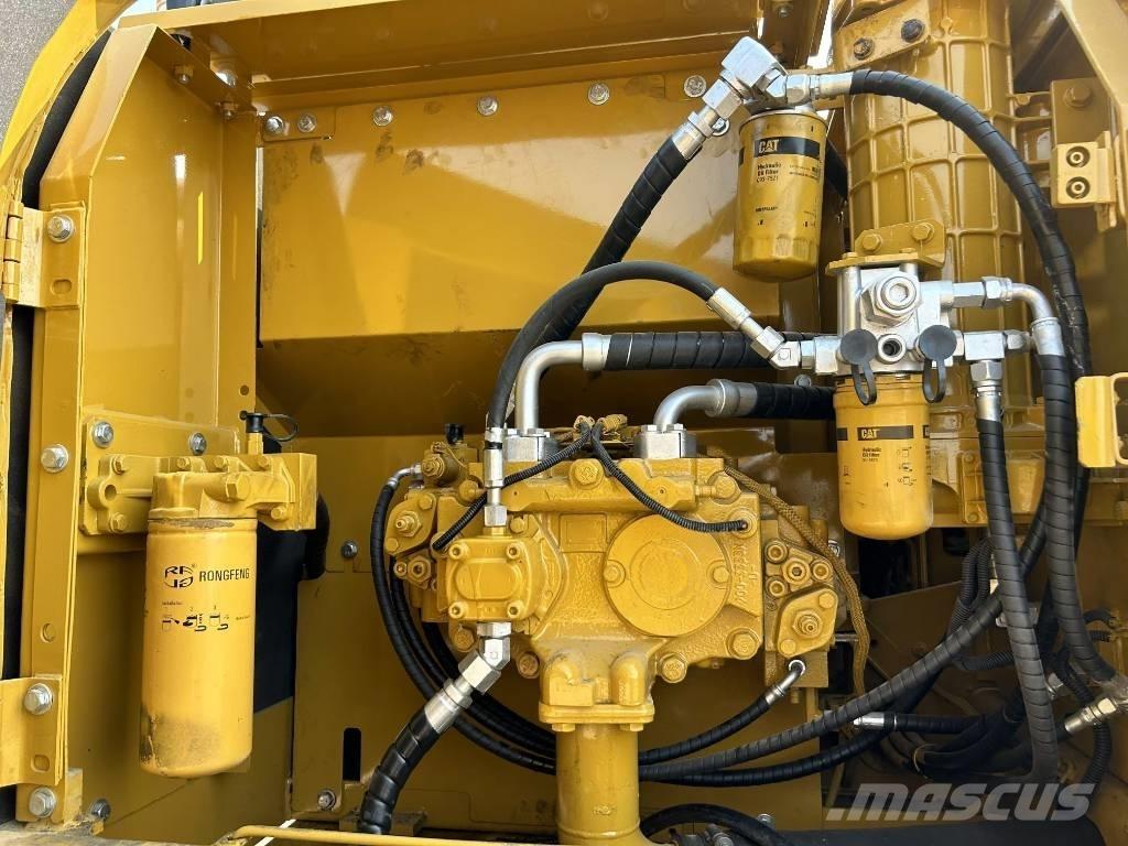 CAT 320 D L Excavatoare pe șenile

