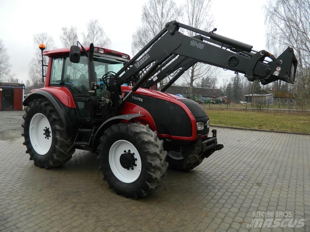 Valtra T 140 Tractoare