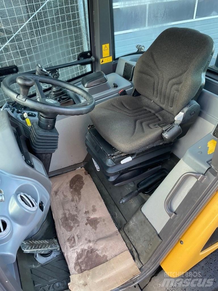 Volvo L28F Mini incarcatoare
