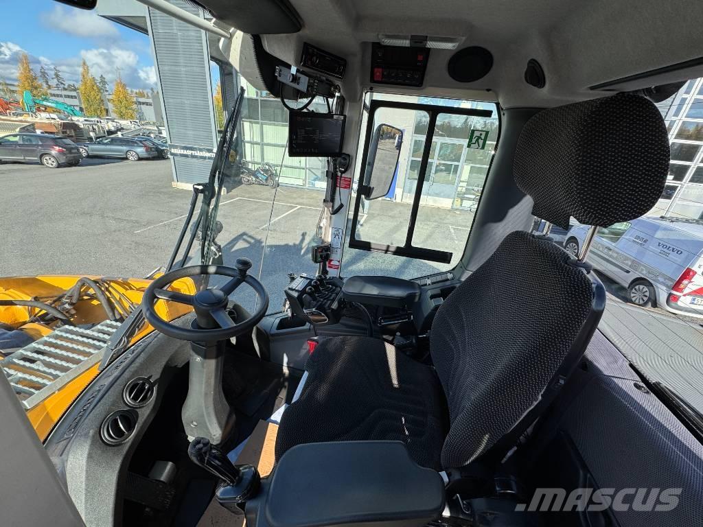 Liebherr L546 Incarcator pe pneuri