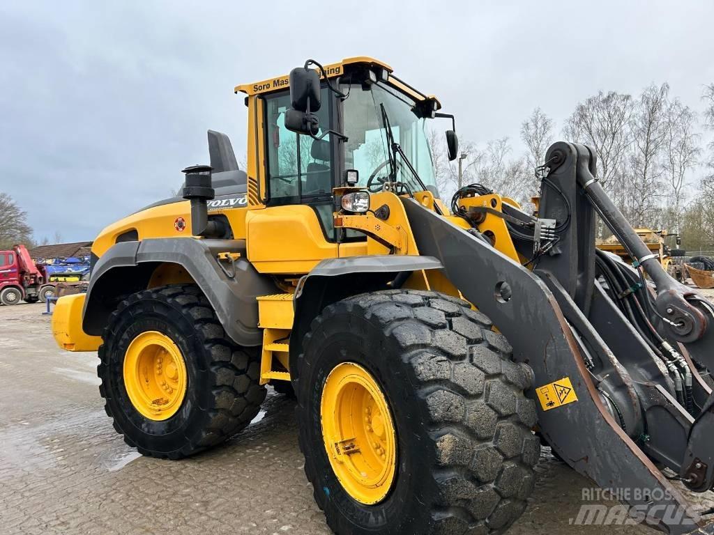 Volvo L 120 H Incarcator pe pneuri