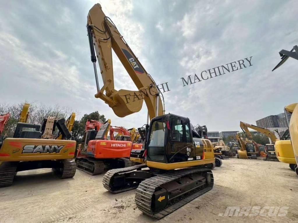 CAT 323 D2 Excavatoare pe șenile

