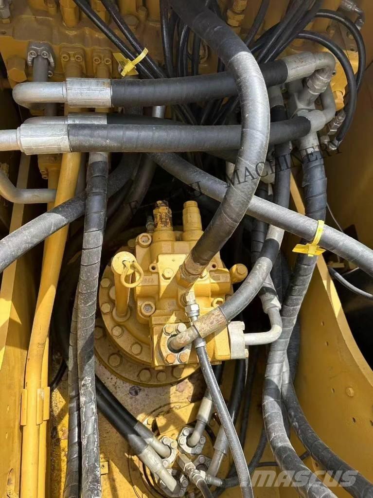 CAT 323 D2 Excavatoare pe șenile
