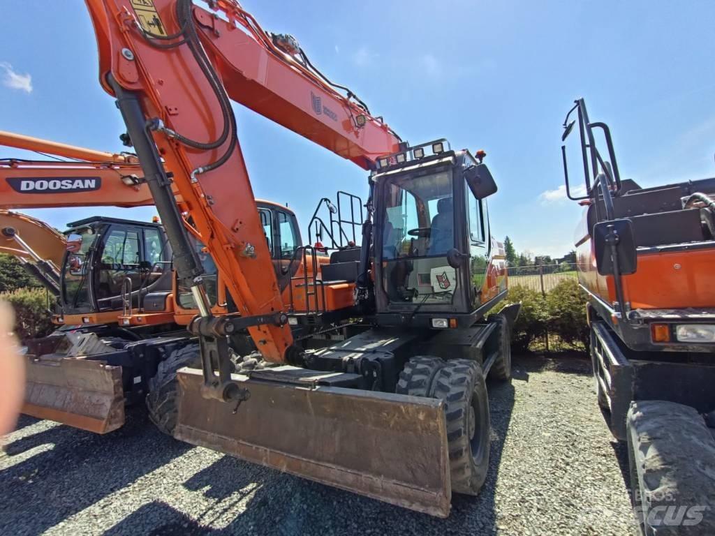 Doosan DX140W-5 Excavatoare cu roti