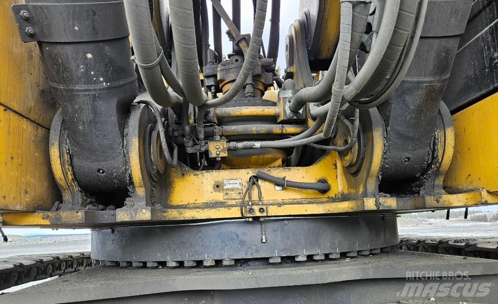 CAT 390 F Excavatoare pe șenile
