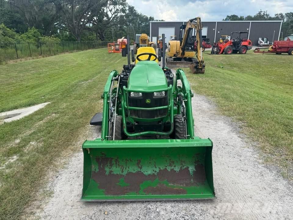 John Deere 1025 R Tractoare