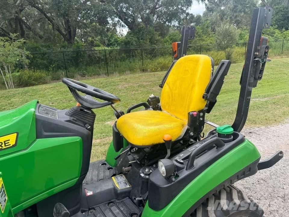 John Deere 1025 R Tractoare