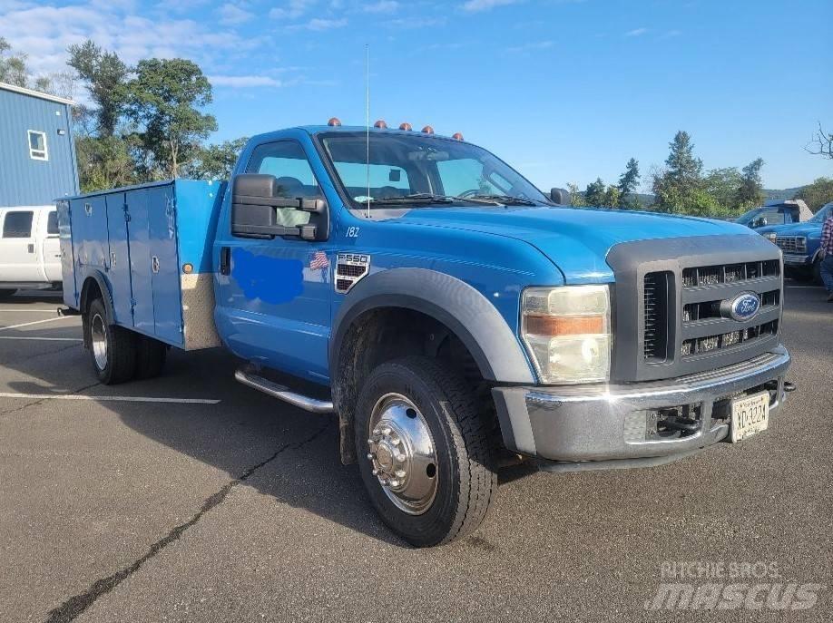 Ford F 550 XL Municipal/vehicul cu uz general