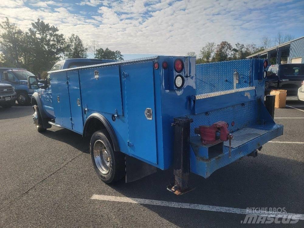 Ford F 550 XL Municipal/vehicul cu uz general