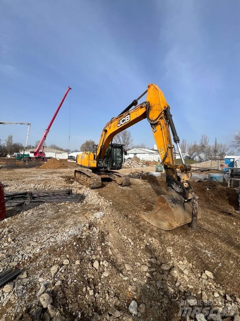 JCB JS 210 Excavatoare pe șenile
